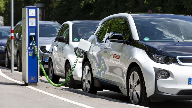 Pressemitteilung Bosch treibt die Elektromobilität voran 